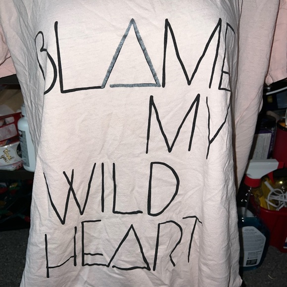 Old Navy Boyfriend Style Scoop Neck T-Shirt - Picture 2 of 6